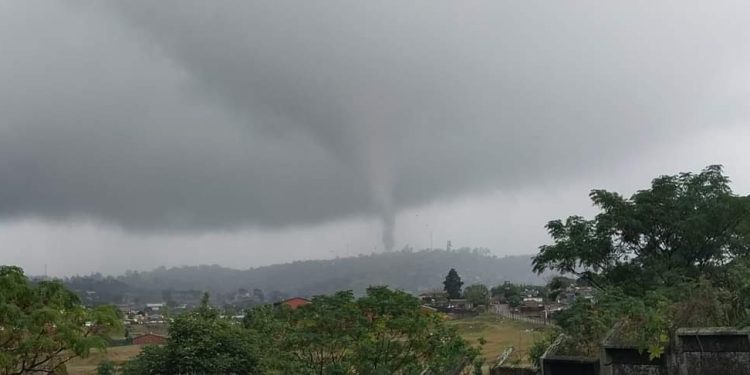 Watch Tornado Rips Through Durbans Inanda Township Ireport South Africa