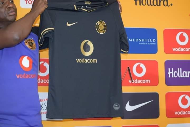 the new kaizer chiefs jersey