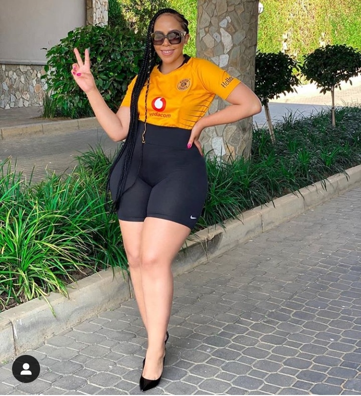 Pictures: Who has more beautiful fans Orlando Pirates or Kaizer Chiefs –  iReport South Africa