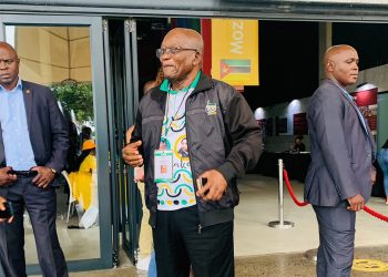 In Shock|| Look who were spotted with Jacob Zuma outside Nasrec City Hall