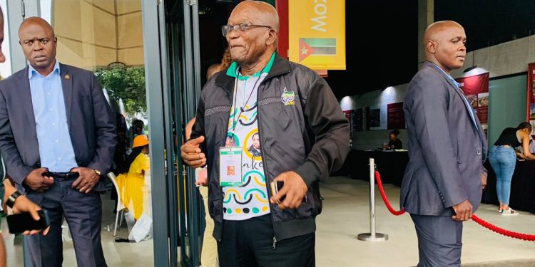 In Shock|| Look who were spotted with Jacob Zuma outside Nasrec City Hall