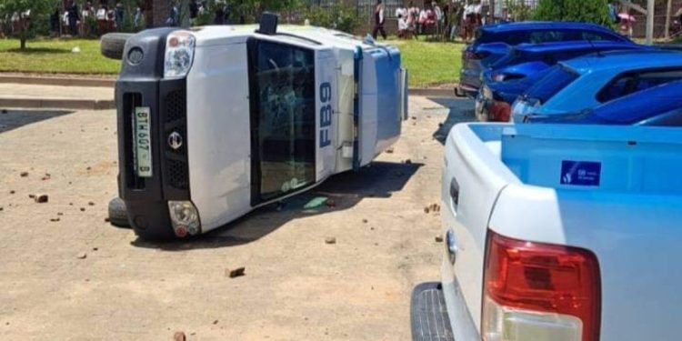 Watch: Learners from various schools in the free state went on tipping over a Police Van