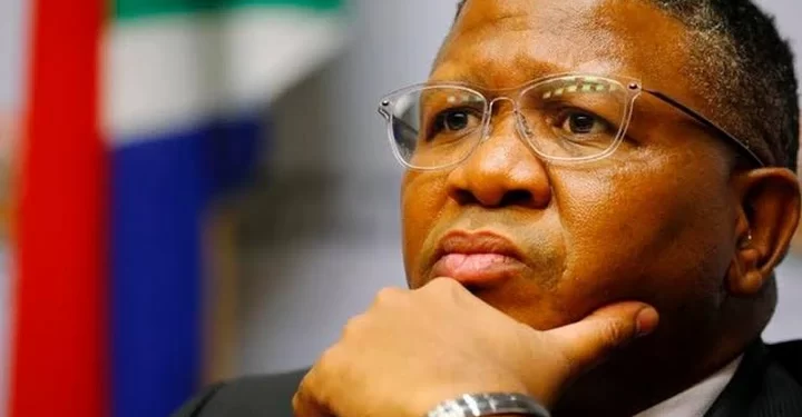 Unexpected || Hawks To Arrest ANC Heavyweight Over R680 000 Alleged Money Laundering