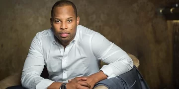 Sizwe Dlomo hits back to the EFF party. He said they should unite with citizens to move forward