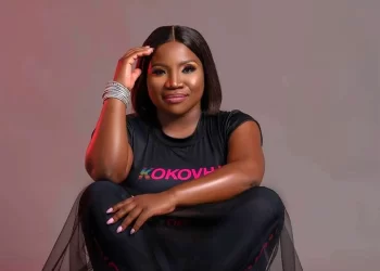 She wears expensive clothes but fails to settle a bill of R16k. Makhadzi gets dragged on social medi