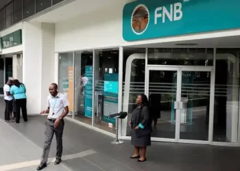 Bank Cashiers working with criminals? A man got robbed of R110k few minutes after withdrawing