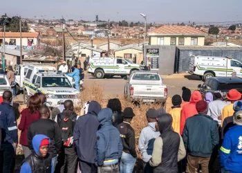 Residents woke up to find 8 dead bodies after gang members wiped out a family