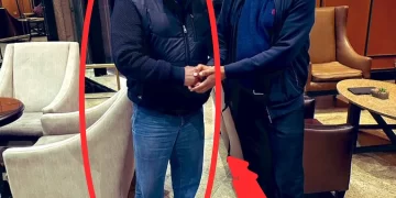 Ace Magashule is making big moves, See the top party leader he was spotted meeting with