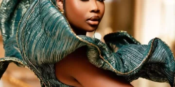 Sithelo Shozi is looking beautiful on her recently uploaded pictures