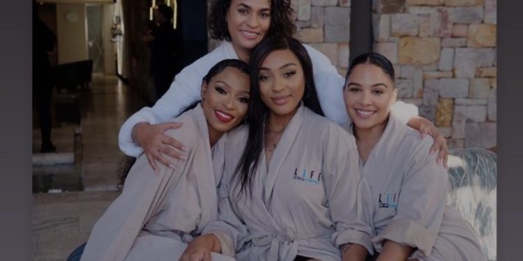 AKA ‘s mom spends time with DJ Zinhle and her son ‘s girlfriends