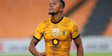Kaizer Chiefs star Ngezana completes move to Europe!