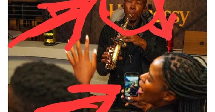 “Magudumana And Malema Enjoying Henny And Jazz” Their Lookalikes Spotted At A Jazz Club