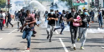 Illegal Zimbabweans Strikes Hard: Check Out What They Were Caught Doing This Time Around