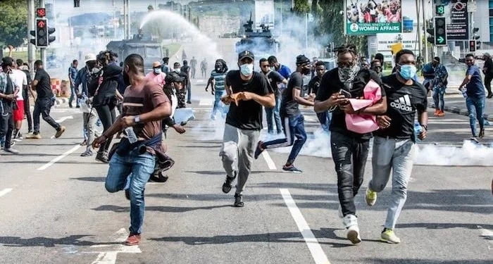 Illegal Zimbabweans Strikes Hard: Check Out What They Were Caught Doing This Time Around