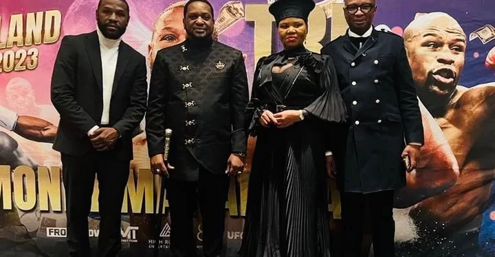 Floyd Mayweather Honours South Africa’s Boxing Legends and Supports Youth Empowerment