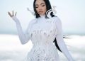 Amanda du-Pont’s Durban July outfit leaves fans flabbergasted in her white dress