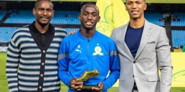 Mosimane is getting ready to attack Mamelodi Sundowns for Peter Shalulile should they let him go?