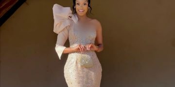 Itumeleng Khune’s wife Sphelele left Mzansi astounded with her post looking stunning.