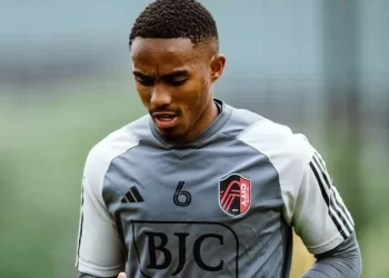 The Real Reason Why More St Louis Fans Are Wearing Blom’s Jersey