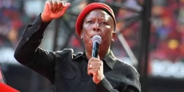 White South Africans are not pleased with Julius Malema chanting the song Kill The Boer