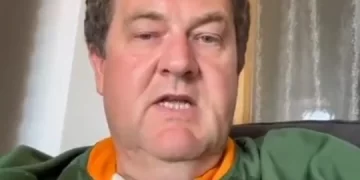 White European man sending a strong message to all white people living in SA, listen to what he said