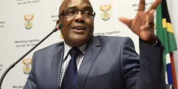 Undocumented foreigners and some Mzansi women Gives Motsoaledi Headache