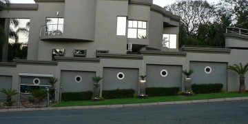 Which politicians built the most beautiful house between Mandela, Zuma, Mbeki and Malema
