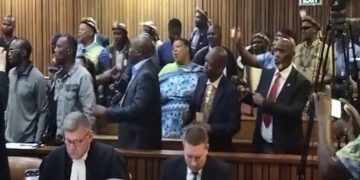 King Misizulu left in joy during courts proceeding as supporters did this in courtroom