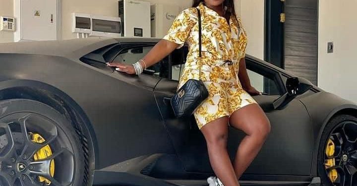 Makhadzi’s pic with a Lamborghini for R9.9 Million left Mzansi talking. See what people are saying