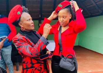 Picture of Adv Busisiwe Mkhwebane & her beautiful daughter wearing EFF regalia, went viral