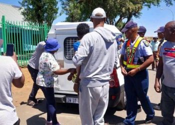 SAPS Caught 25 Illegal Foreigners, See What They Did