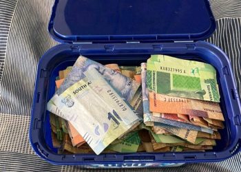 House helper kept the money she found in her employers clothes in a container. Check out what he did