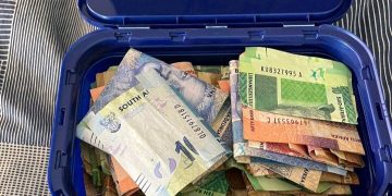 House helper kept the money she found in her employers clothes in a container. Check out what he did