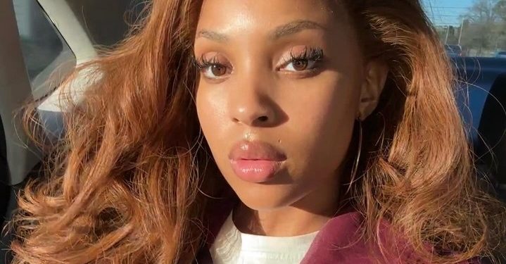 Famous actress moves on after divorce to a rich man. Check out who it is that had us speaking