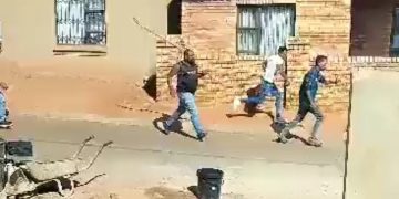 War in Daveyton|| Angry Residents Left Illegal Somailian Running For Their Lives After They Did This