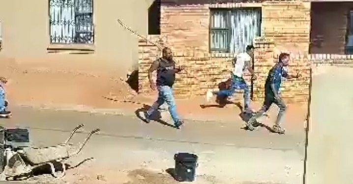 War in Daveyton|| Angry Residents Left Illegal Somailian Running For Their Lives After They Did This