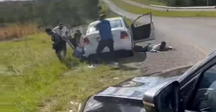 Two Brave Girls Chased Robbers Who Robbed Their Belongings, And This Happened Later