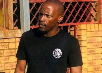 Watch – a man who stabbed his mother was zoomed in a CCTV footage & exposed, see him