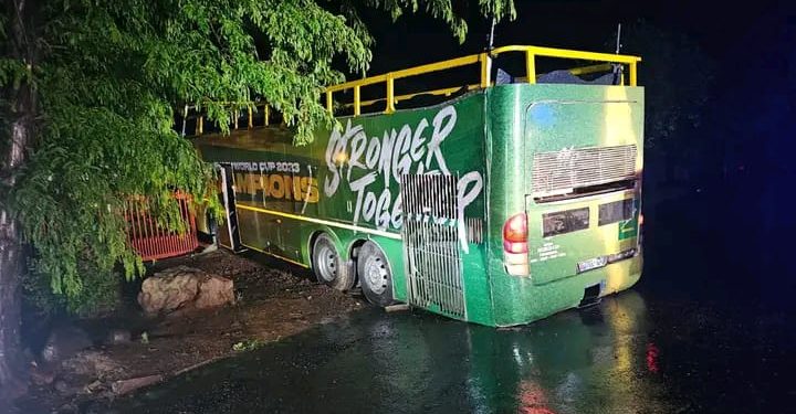 Springboks tour bus crashes into private home in Eastern Cape