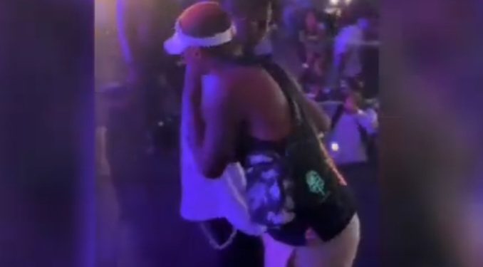 Watch: Emtee booted off the stage upon the arrival of Shebeshxt