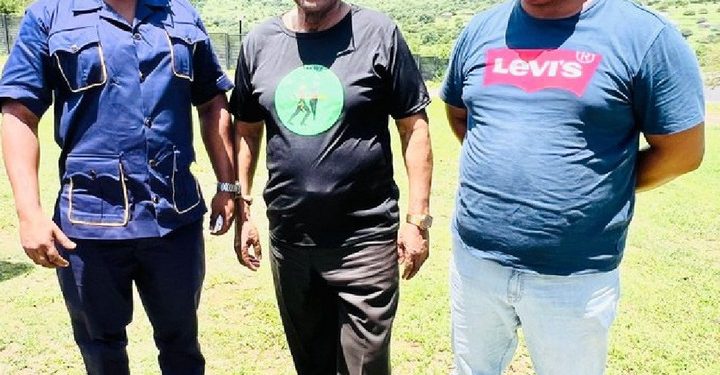 Scary|| look at who were spotted with Zuma in Nkandla that got people talking