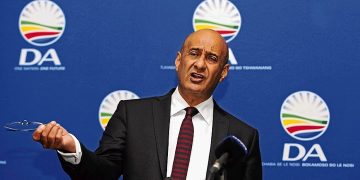 DA Leadership Clash: MP Ghaleb Cachalia Resigns Over Diverging Views on Israel-Hamas War