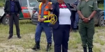 Loved South African Premiere Visited The Border Between Mozambique And SA Vows To Close It