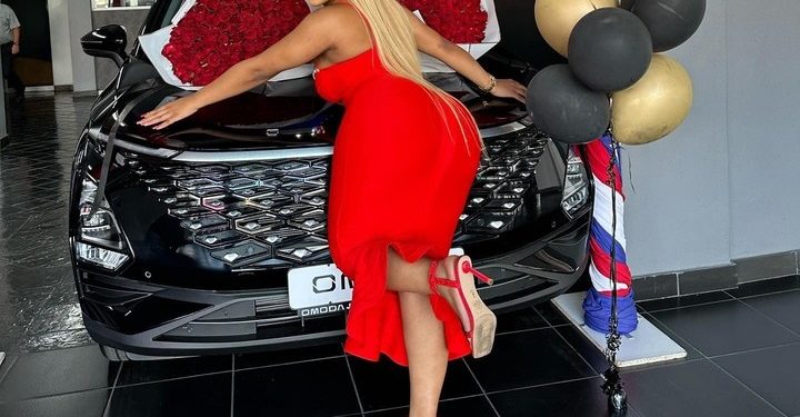 Cindy Makhathini Purchases New Car