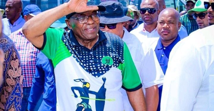After his rally in the Free State was ruined, Jacob Zuma made the decision to walk on the streets