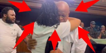 Heart Broken Moment Nandipha Magudumana Hug Her Father In Court Left People Talking