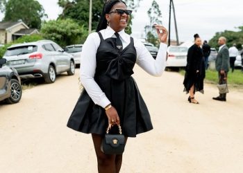 Mamkhize shares a series of stunning pictures of herself on social media. See them