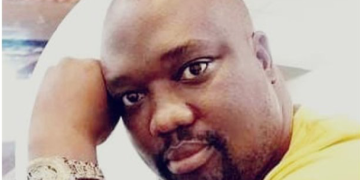 A 44 yrs old ZIM man who act as Manager in Mugg & Bean have flew, see what he did to the company