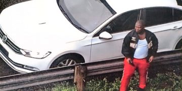 If you See this Man do not Play Hero, Call the Police ASAP