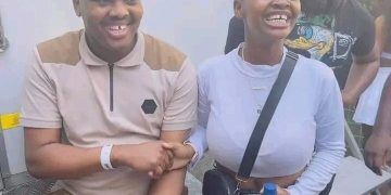 Khuzani Mpungose Shares Pictures with a Lady, Leaving People Curious